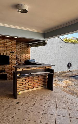 Casa à venda com 536m², 4 quartos e 11 vagas Casa à venda com 536m², 4 quartos e 11 vagasChurrasqueira - Quintal