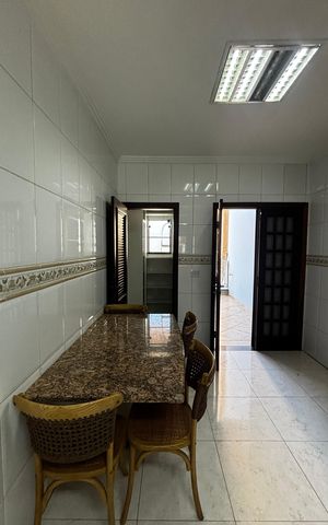 Casa à venda com 536m², 4 quartos e 11 vagas Casa à venda com 536m², 4 quartos e 11 vagasCozinha