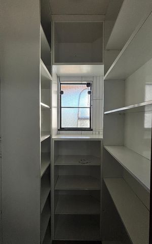 Casa à venda com 536m², 4 quartos e 11 vagas Casa à venda com 536m², 4 quartos e 11 vagasDespensa