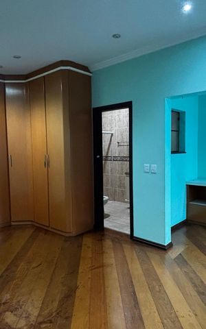 Casa à venda com 536m², 4 quartos e 11 vagas Casa à venda com 536m², 4 quartos e 11 vagasSuite 2