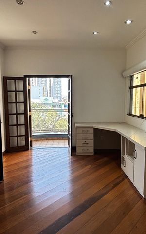 Casa à venda com 536m², 4 quartos e 11 vagas Casa à venda com 536m², 4 quartos e 11 vagasSuite 3