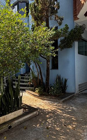 Casa à venda com 536m², 4 quartos e 11 vagas Casa à venda com 536m², 4 quartos e 11 vagasQuintal