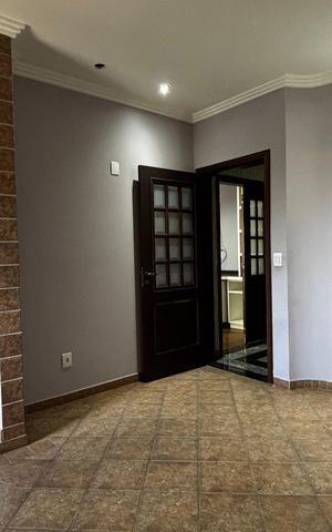 Casa à venda com 536m², 4 quartos e 11 vagas Casa à venda com 536m², 4 quartos e 11 vagasSala 3