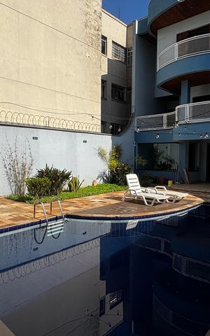 Casa à venda com 536m², 4 quartos e 11 vagas Casa à venda com 536m², 4 quartos e 11 vagasPiscina - Quintal