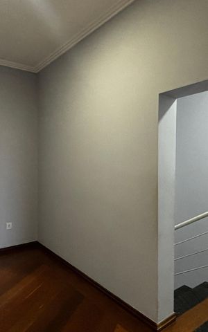 Casa à venda com 536m², 4 quartos e 11 vagas Casa à venda com 536m², 4 quartos e 11 vagasCorredor