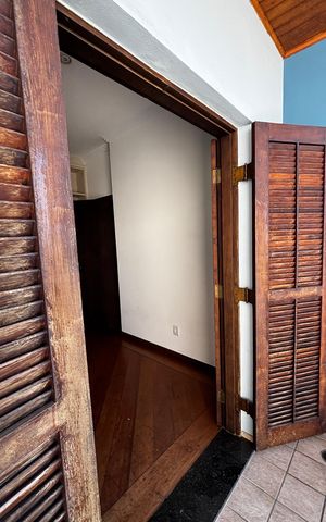 Casa à venda com 536m², 4 quartos e 11 vagas Casa à venda com 536m², 4 quartos e 11 vagasSuite 3 Varanda