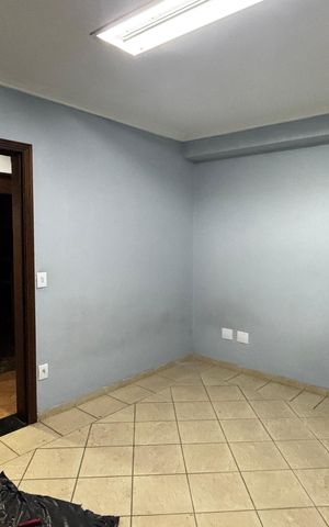 Casa à venda com 536m², 4 quartos e 11 vagas Casa à venda com 536m², 4 quartos e 11 vagasQuarto de Serviço