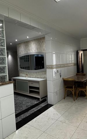 Casa à venda com 536m², 4 quartos e 11 vagas Casa à venda com 536m², 4 quartos e 11 vagasCozinha