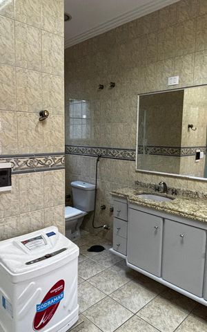 Casa à venda com 536m², 4 quartos e 11 vagas Casa à venda com 536m², 4 quartos e 11 vagasBanheiro da Suíte 1