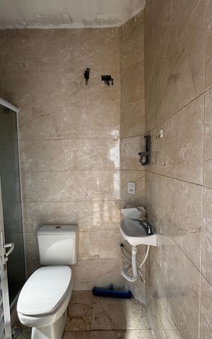 Casa à venda com 536m², 4 quartos e 11 vagas Casa à venda com 536m², 4 quartos e 11 vagasPiscina - Banheiro