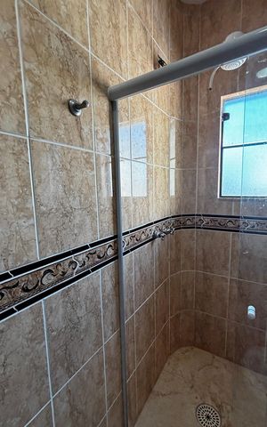 Casa à venda com 536m², 4 quartos e 11 vagas Casa à venda com 536m², 4 quartos e 11 vagasBanheiro social