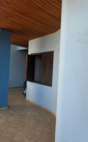 Casa à venda com 536m², 4 quartos e 11 vagas Casa à venda com 536m², 4 quartos e 11 vagasVaranda