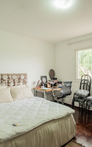 Casa para alugar com 210m², 4 quartos e 2 vagas Casa para alugar com 210m², 4 quartos e 2 vagasQuarto 1