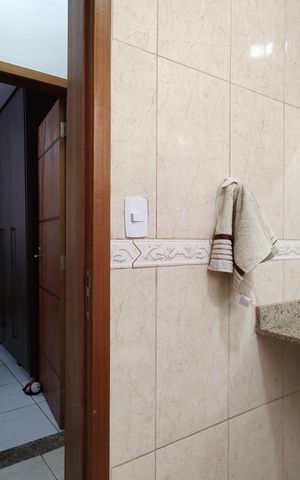 Casa de condomínio à venda com 218m², 5 quartos e 2 vagasBanheiro Social