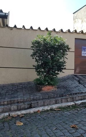 Casa de condomínio à venda com 218m², 5 quartos e 2 vagasFachada