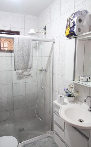 Casa à venda com 434m², 4 quartos e 3 vagasBanheiro social