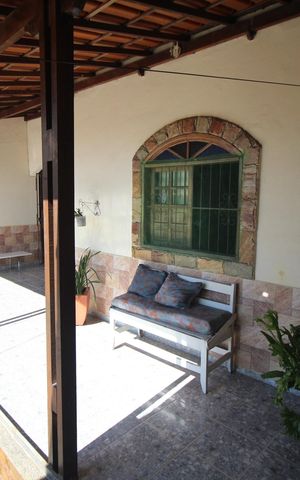 Casa à venda com 434m², 4 quartos e 3 vagasQuintal