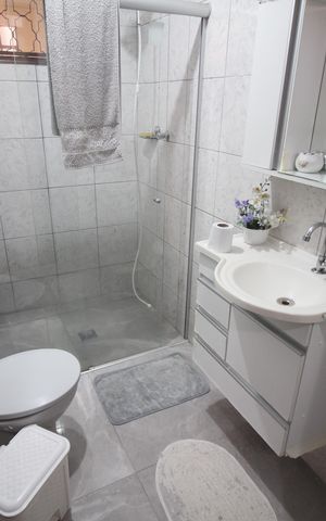 Casa à venda com 434m², 4 quartos e 3 vagasBanheiro social