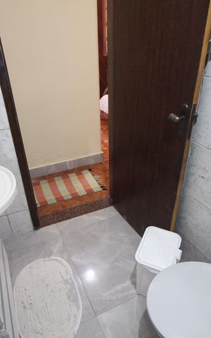 Casa à venda com 434m², 4 quartos e 3 vagasBanheiro social