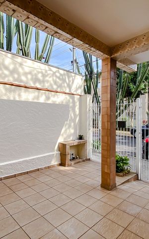 Casa à venda com 113m², 2 quartos e 1 vaga Casa à venda com 113m², 2 quartos e 1 vagaGaragem
