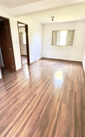 Casa à venda com 70m², 2 quartos e sem vaga Casa à venda com 70m², 2 quartos e sem vagaSala
