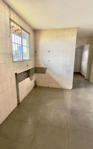 Casa à venda com 70m², 2 quartos e sem vaga Casa à venda com 70m², 2 quartos e sem vagaCozinha