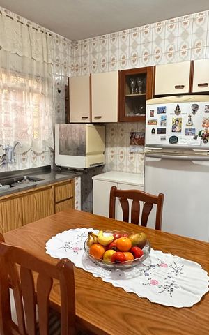 Casa à venda com 200m², 3 quartos e 2 vagas