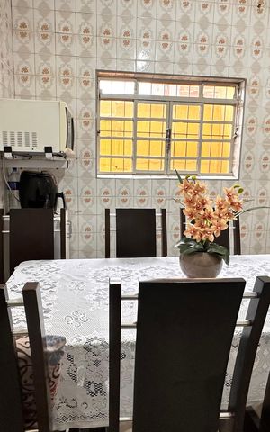 Casa à venda com 200m², 3 quartos e 2 vagas