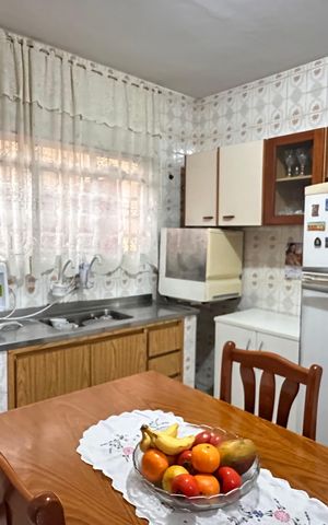 Casa à venda com 200m², 3 quartos e 2 vagas