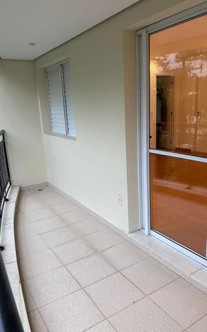 Apartamento à venda com 90m², 2 quartos e 2 vagas Apartamento à venda com 90m², 2 quartos e 2 vagasVaranda