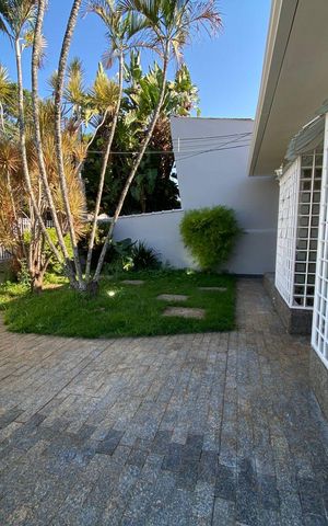 Casa para alugar com 198m², 3 quartos e 6 vagasJARDIM DA FRENTE