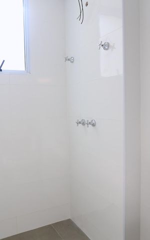 Apartamento à venda com 73m², 2 quartos e 2 vagas Apartamento à venda com 73m², 2 quartos e 2 vagasBanheiro da Suíte