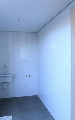 Apartamento à venda com 93m², 2 quartos e 2 vagas Apartamento à venda com 93m², 2 quartos e 2 vagasCozinha e Área de Serviço
