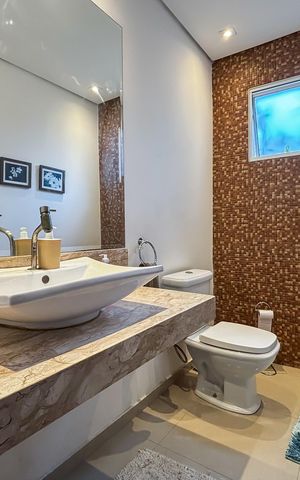 Casa à venda com 230m², 3 quartos e 2 vagas