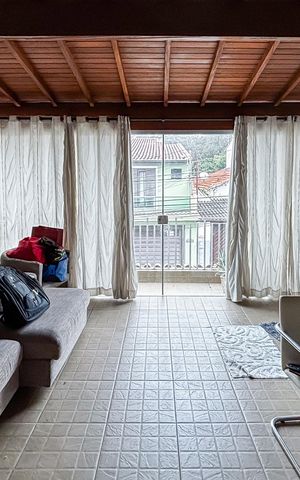 Casa à venda com 230m², 3 quartos e 2 vagas