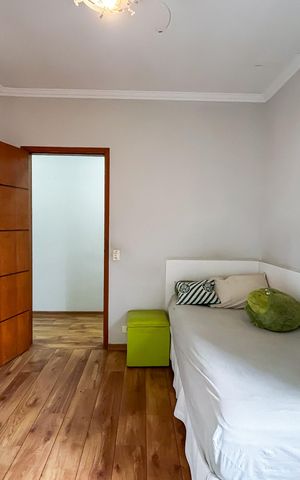 Casa à venda com 230m², 3 quartos e 2 vagas