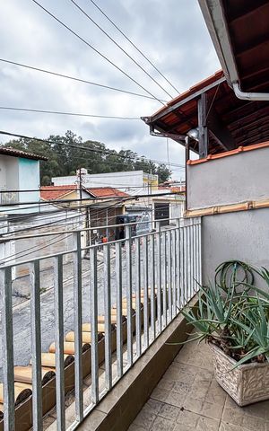 Casa à venda com 230m², 3 quartos e 2 vagas