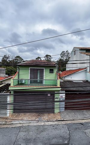 Casa à venda com 230m², 3 quartos e 2 vagas
