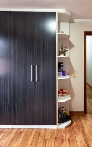 Casa à venda com 230m², 3 quartos e 2 vagas