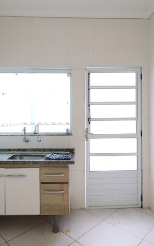 Casa para alugar com 91m², 2 quartos e 2 vagasCozinha