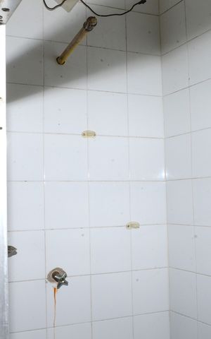 Casa à venda com 450m², 2 quartos e 8 vagasBanheiro social