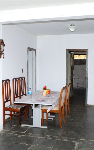 Casa à venda com 450m², 2 quartos e 8 vagasSala