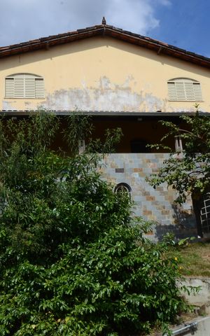 Casa à venda com 450m², 2 quartos e 8 vagasFachada