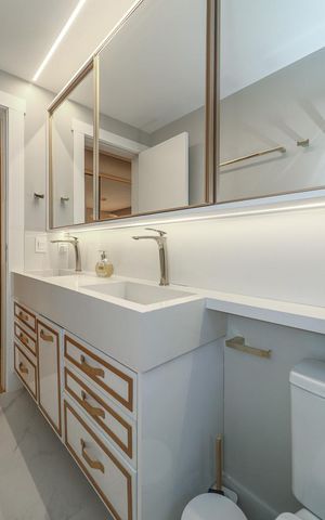Apartamento à venda com 159m², 3 quartos e 2 vagasBanheiro da Suíte