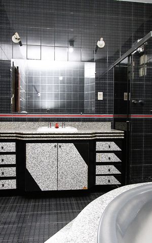 Casa para alugar com 350m², 4 quartos e 5 vagasBanheiro do quarto 2