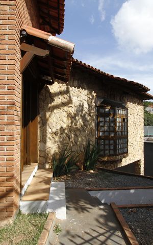 Casa para alugar com 350m², 4 quartos e 5 vagasEntrada