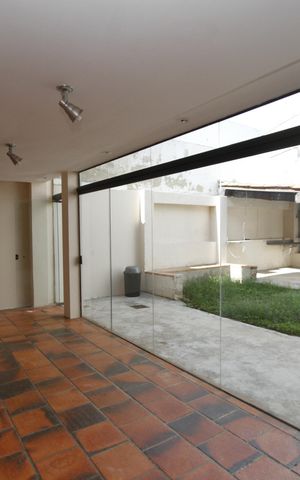 Casa para alugar com 350m², 4 quartos e 5 vagasVaranda