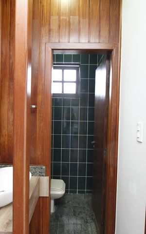 Casa para alugar com 350m², 4 quartos e 5 vagasLavabo