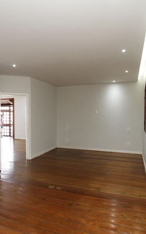 Casa para alugar com 350m², 4 quartos e 5 vagasSala 2