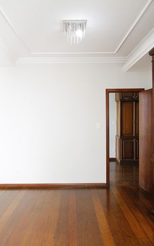 Casa para alugar com 350m², 4 quartos e 5 vagasQuarto 2 - Suíte